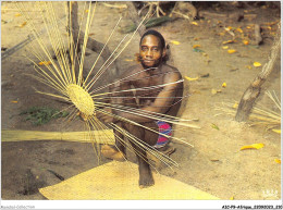 AICP9-AFRIQUE-1068 - AFRIQUE EN COULEURS - Fabrication Des Paniers En Vannerie - Zonder Classificatie