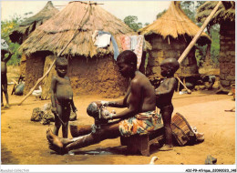 AICP9-AFRIQUE-1038 - REPUBLIQUE DE COTE D'IVOIRE - à L'heure De La Toilette Dans Un Village - Costa D'Avorio