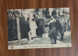 *B-Dlc-08*- Cp12 - VICHY : Le Sultan Moulay Hafid Va Prendre Son Bain - Autres & Non Classés