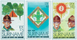 38397 MNH SURINAM 1974 50 ANIVERSARIO DEL ESCULTISMO EN SURINAM - Suriname ... - 1975