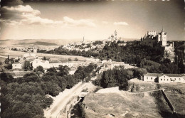 ESPAGNE - Segovia - Panorama Y Alcazar Al Fondo - Carte Postale - Segovia