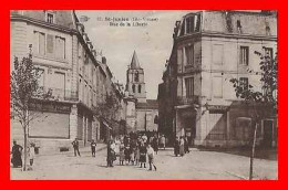 CPA (87) SAINT-JUNIEN.  Rue De La Liberté, Pharmacie, Animé. *3513 - Saint Junien