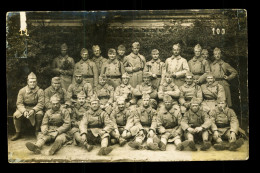 Carte Photo Militaire  Soldats Du 17eme Regiment 1923 ( Format 9cm X 14cm )  Dans L ' Etat Voir Scans - Regiments