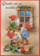 PAPÁ NOEL Feliz Año Navidad GNOMO Vintage Tarjeta Postal CPSM #PAU242.A - Santa Claus