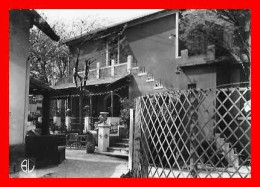 2 CPSM/gf (84) LA MOTTE D'AIGUES. Auberge-restaurant De La CIGALE. *3849 - Other & Unclassified