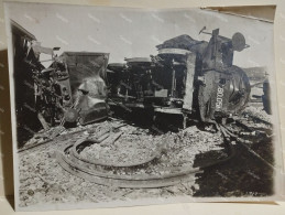 Locomotive Train Accident Or Disaster. Accident Ou Catastrophe Ferroviaire. A Identifier. 232x173 Mm. - Treni