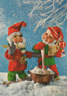 SANTA CLAUS CHRISTMAS Holidays Vintage Postcard CPSM #PAK022.GB - Santa Claus