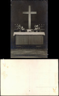 Foto  Altar Mit Kreuz, Bibel Und Kerzenständern 1919 Privatfoto - Other & Unclassified