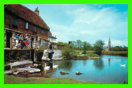 SALISBURY, WILTSHIRE, UK - THE OLD MILL - TRAVEL IN 1970 - ANIMATED PEOPLES - - Salisbury