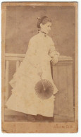 Old Cdv Photo By Johanna Kohn, Verocze, Hungary. Lady In A Studio - Old (before 1900)