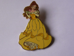 BIG Pin S DISNEY PRINCESSE BELLE DANS LA BELLE ET LA BETE 5,5 X 3,5 Cm NEUF - Disney