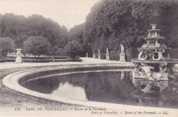 Postcard - Versailles - Parc De Versailles - Bassin De La Pyramide - Card No. 135 - VG - Unclassified