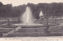 Postcard - Versailles - Parc De Versailles -Les Parlerres Le Jour Des Grandes Eaux - Card No. 159 - VG - Zonder Classificatie