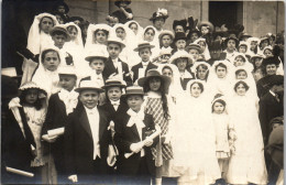 CP Carte Photo D'époque Photographie Vintage Groupe Enfant Mode Communion  - Sonstige & Ohne Zuordnung