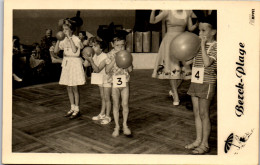 CP Carte Photo D'époque Photographie Vintage Enfant Jeu Berck Plage Ballon  - Autres & Non Classés