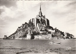 AD465 Le Mont Saint Michel - Depart Pour La Peche - Barche Boats Bateaux / Non Viaggiata - Le Mont Saint Michel