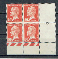 178 Pasteur 90 C. Rouge Bloc De 4 Bas De Feuille Avec Barre De Centrage Et N° Presse 5 Charnière Sur 1 Timbre - 1922-26 Pasteur