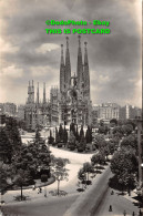 R422988 Barcelona. Holy Family Square. 1953 - World