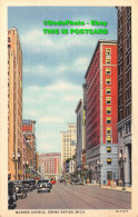 R422990 Mich. Grand Rapids. Monroe Avenue. Curt Teich. C. T. Art Colortone - World