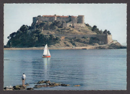 064664/ BORMES-LES-MIMOSAS, Le Fort De Brégançon Construit Par Vauban - Bormes-les-Mimosas