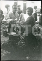 60s ORIGINAL AMATEUR PHOTO MERCADO MARKET PORTUGAL AT369 - Orte