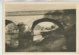 Cavaillon  84  Vieux Pont Sur Le Calavon Reservée A  Z  Chave - Cavaillon