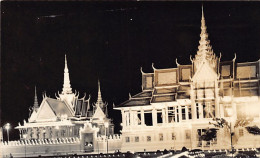 Cambodge - PHNOM PENH - Palais Royal Illuminé - Ed. Ministère De L'Information  - Camboya