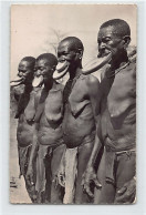 Tchad - NU ETHNIQUE - Femmes à Plateaux - Ed. Robel 107 - Tsjaad