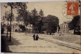 CPSM Circulée 1928 ,  La Ferté Macé (Orne) -  Place De La Gare  (68) - La Ferte Mace