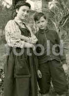 1959 ORIGINAL REAL AMATEUR PHOTO YOUNG GIRL JEUNE FEMME BOY DEUTSCHE TEGERNSEE ROTTACH GERMANY AT2 - Anonyme Personen