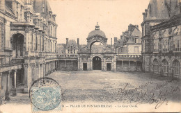 77-FONTAINEBLEAU-LE PALAIS-N°T2406-H/0195 - Fontainebleau