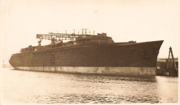 St Nazaire * Construction Du Bateau Paquebot " NORMANDIE "  1933 Port Chantiers Normandie 2 Photos Anciennes 10.6x6.6cm - Saint Nazaire