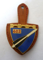 INSIGNE 402° RAA REGIMENT D' ARTILLERIE ANTIAERIENNE - Attache Type Pin's - DRAGO PARIS G 2001 - Army