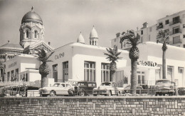 SAINT-RAPHAEL - SUPERBES VOITURES VINTAGE DEVANT LE CASINO - Saint-Raphaël