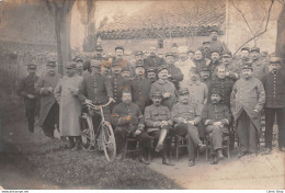 MILITARIA - Ww1 - Guerre De 14-18 - Carte Photo De Militaires Du 101e Régiment D'infanterie ♦♦♦ - Regiments