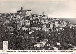 [06] CAGNES-SUR-MER - VUE SUR LA ROUTE DE VENCE - LE CHÂTEAU DES GRIMALDI -  Cpsm GF 1960 ♦♦♦ - Cagnes-sur-Mer