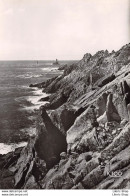 [29] LA POINTE DU RAZ - LES ROCHERS - CACHET "BEC DU RAZ DE SEIN FINISTÈRE" CPSM GF 1973 ♦♦♦ - Autres & Non Classés