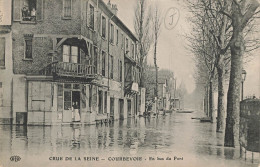 D9774 Courbevoie Crue De La Seine En Bas Du Pont - Courbevoie