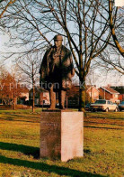 72682433 Delfzijl Maigret Denkmal Van Georges Simenon Delfzijl - Andere & Zonder Classificatie