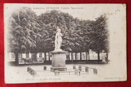 CPA - Dinan - La Place Du Guesclin - Mon ED.Marminia, DUNOYER Frères, Successeurs Beauvais - Dinan