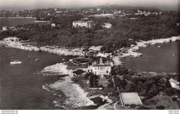 [06] CAP D'ANTIBES -VUE AÉRIENNE►POINTE DE L'ILETTE►ÉDITIONS LYNA Cpsm Dentelée PF ± 1960 ♥♥♥ - Cap D'Antibes - La Garoupe