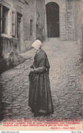 [43] Le Puy En Velay - Un Châlot, Rue Des Pélerins Type Des Vieilles Filles Dévotes Du Velay - Cpa ± 1920 ♣♣♣ - Le Puy En Velay