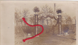 / 55 / - Vor VERDUN Eingang Friedhof   Carte Photo Allemande 1° Guerre - Verdun