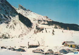 PRALOGNAN - BELLES VOITURES VINTAGE DANS LA NEIGE - Pralognan-la-Vanoise