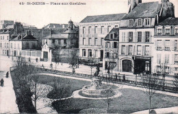 93* ST DENIS Place Aux Gueldres       RL45,0032 - Saint Denis