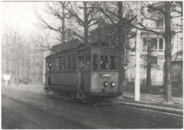 CPSM "AMIS DU RAIL DU FOREZ" . TRAMWAYS DE ST-ETIENNE - LIGNE DORIAN-LE ROND-POINT - MOTRICE T.E., COURS FAURIEL EN 1951 - Strassenbahnen