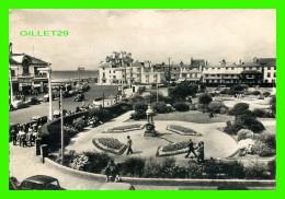 BOGNOR REGIS, SUSSEX, UK - WATERLOO SQUARE, GARDENS AND PIER ENTRANCE - TRAVEL IN 1957 - VALENTINE'S - - Bognor Regis