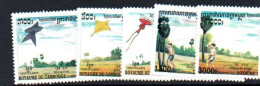 CAMBODIA - 2001 - TRADITONAL KITES SET OF 5   MINT NEVER HINGED - Cambodja