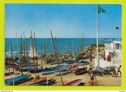 85 SAINT GILLES CROIX DE VIE N°64 Les Yachts Et La Plage Baignade Voiliers Drapeau Vert VOIR DOS Et Flamme En 1965 - Saint Gilles Croix De Vie