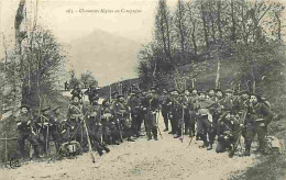 Militaria - Chasseurs Alpins En Campagne - Uniformes - Animé - CPA - Andere & Zonder Classificatie